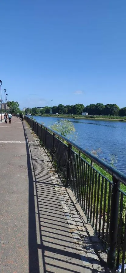 Belfast Riverview 0*,